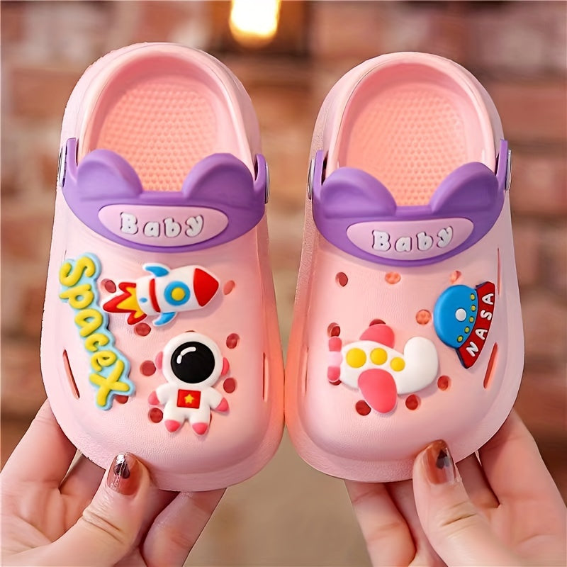 Children's Soft Bottom Summer Slippers for Girls, Cartoon Pattern, Light Up Crib Shoes, Breathable, PVC Upper, Sole, and Insole, No Lining Inside, Spring/Summer