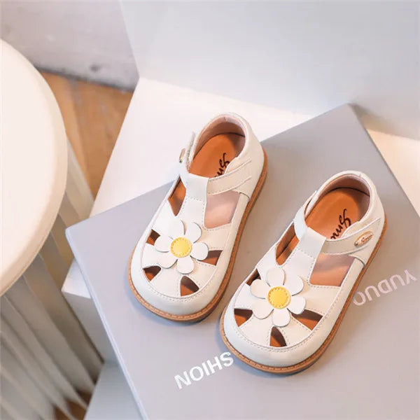 New Summer Kids’ Sandals for Girls – Leather Cut-Out Children Sandals, Cute Flower Design, Soft Sole Fashion Toddler Baby Shoes