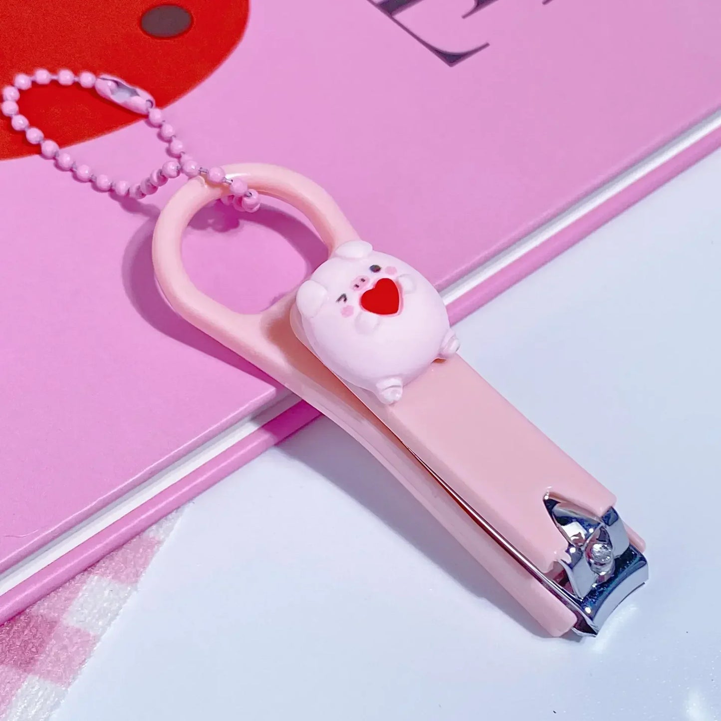 Girls Heart Pink Nail Clippers with Bead Chain Cartoon Bear Rabbit Nail Trimmer Cutter for Baby Kids Care Manicure Tools