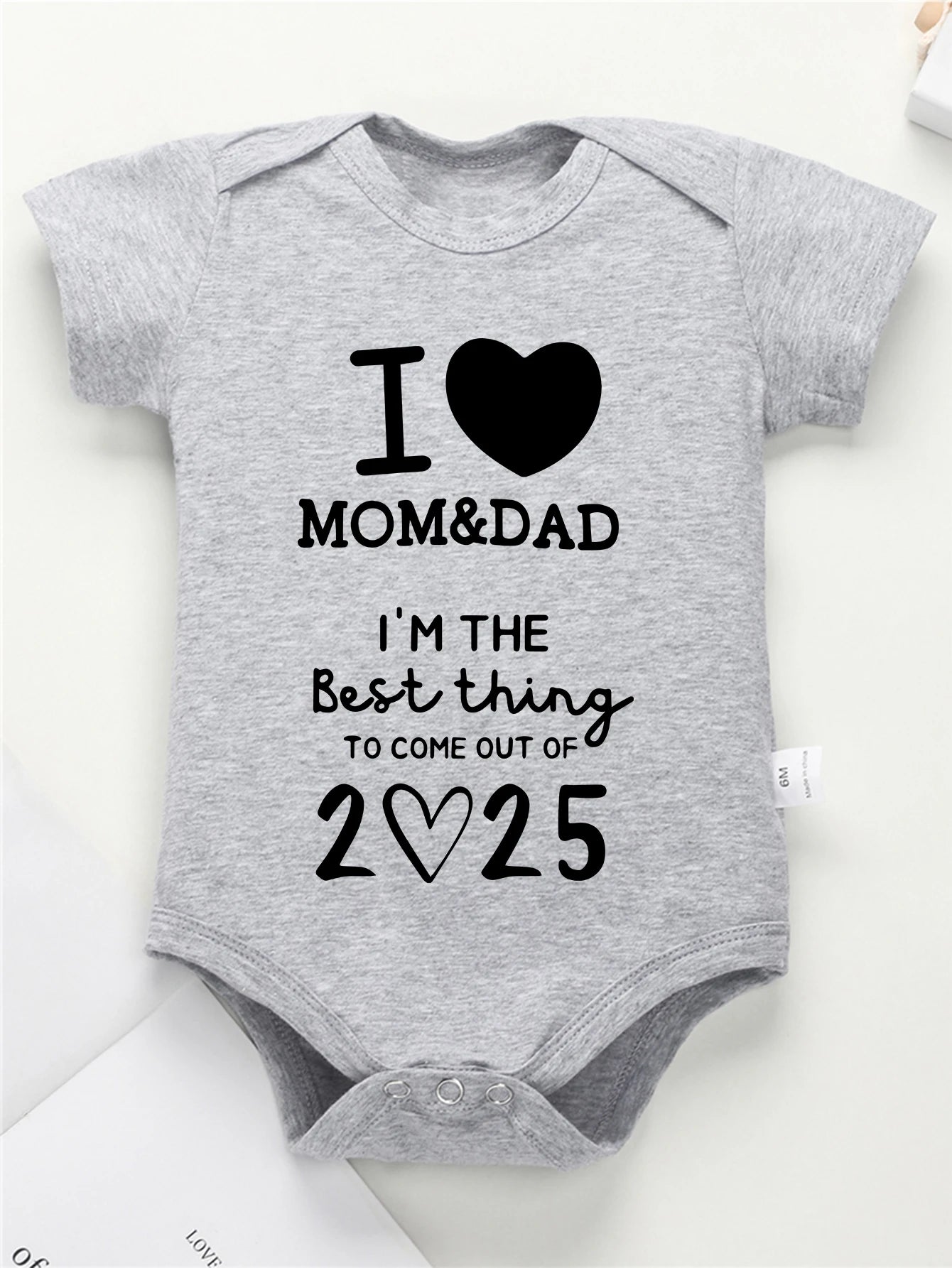 I Love Mom & Dad Baby Romper – Cute Newborn Bodysuit for Boys & Girls, Comfortable Cotton Outfit