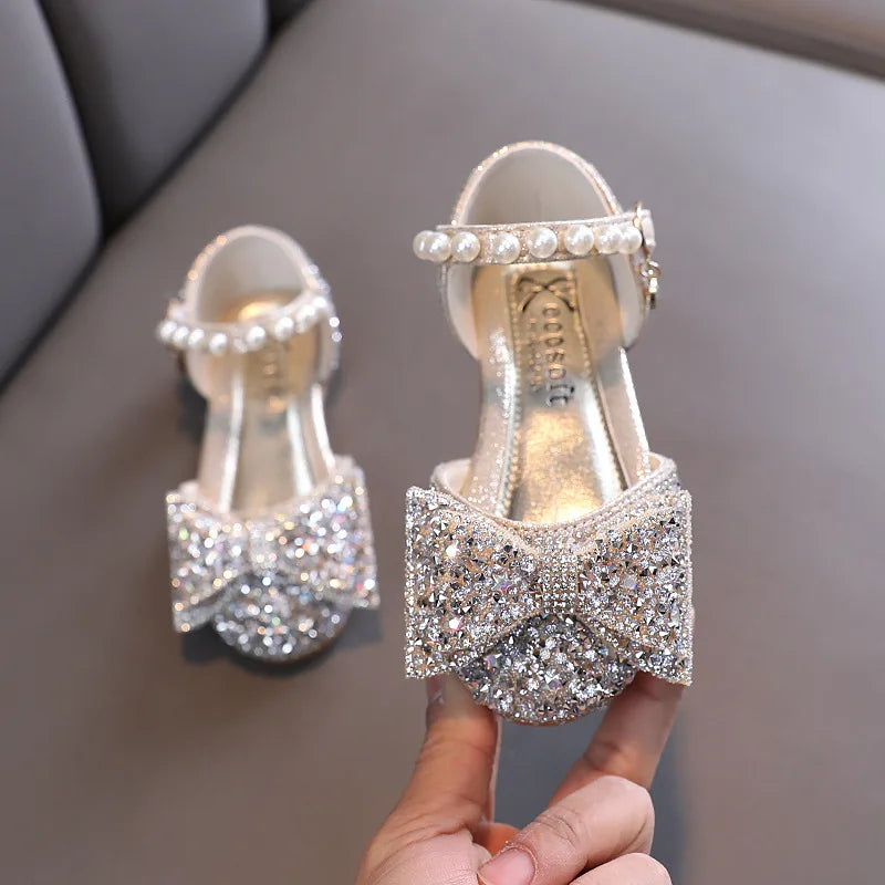AINYFU Children’s Sequins Sandals – Girls’ Sweet Bow Rhinestone Princess Shoes, Fashion Non-Slip Flat Soft Bottom Kids’ Sandals