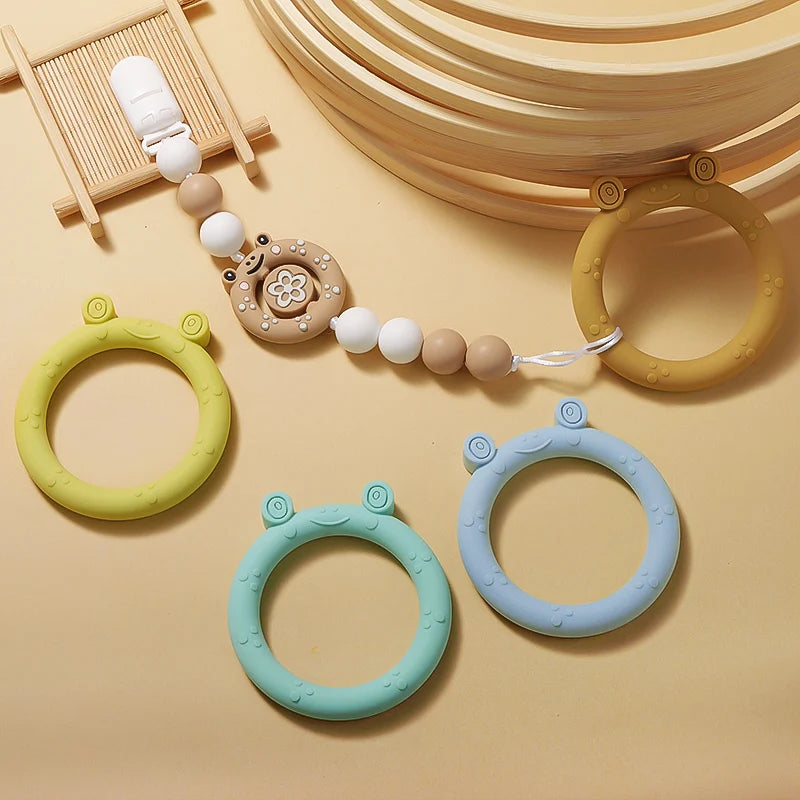 TYRY.HU 1Pc Baby Silicone Teether - BPA-Free Cartoon Frog & Deer Teething Necklace Pendant, Nursing Teeth Gift, Baby Silicone Teether