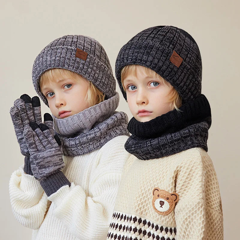 Winter Children’s Hat, Scarf & Gloves Set – Knitted Beanie with Thick Velvet Lining – Warm Neck Warmer & Mittens for Boys & Girls (4-10Y)