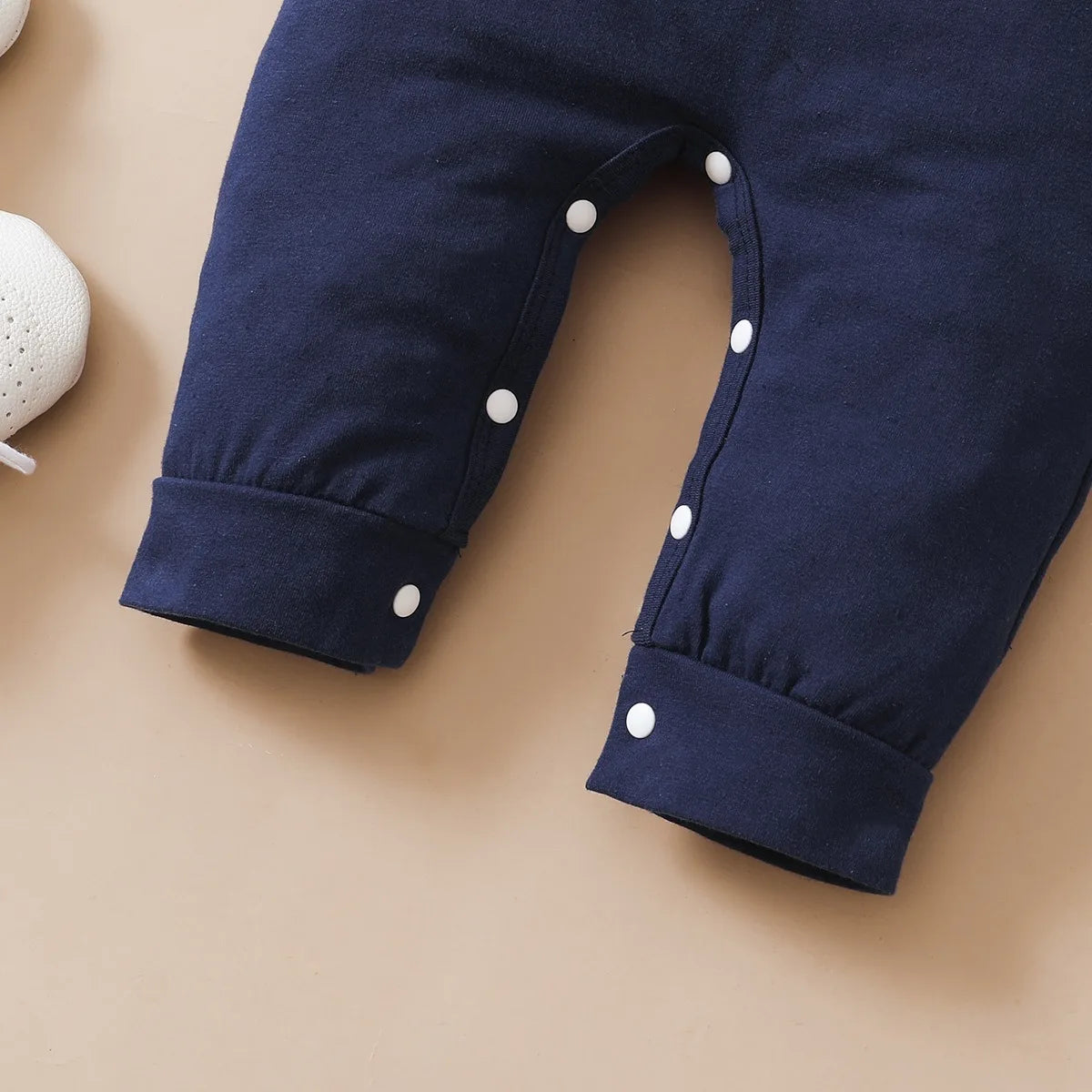 0-12 Months Newborn Baby Boy Bodysuit with Hat – Toddler Romper Long Sleeves, Letter Print Jumpsuit, Fashionable & Cute Daily Wear