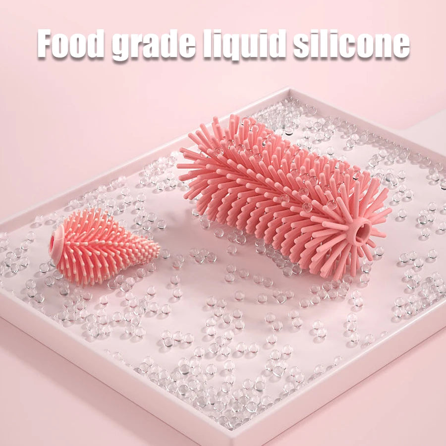 Baby bottle nipple cleaning brush made of liquid silicone, ideal for cleaning children's cups and nipples—an essential home item.