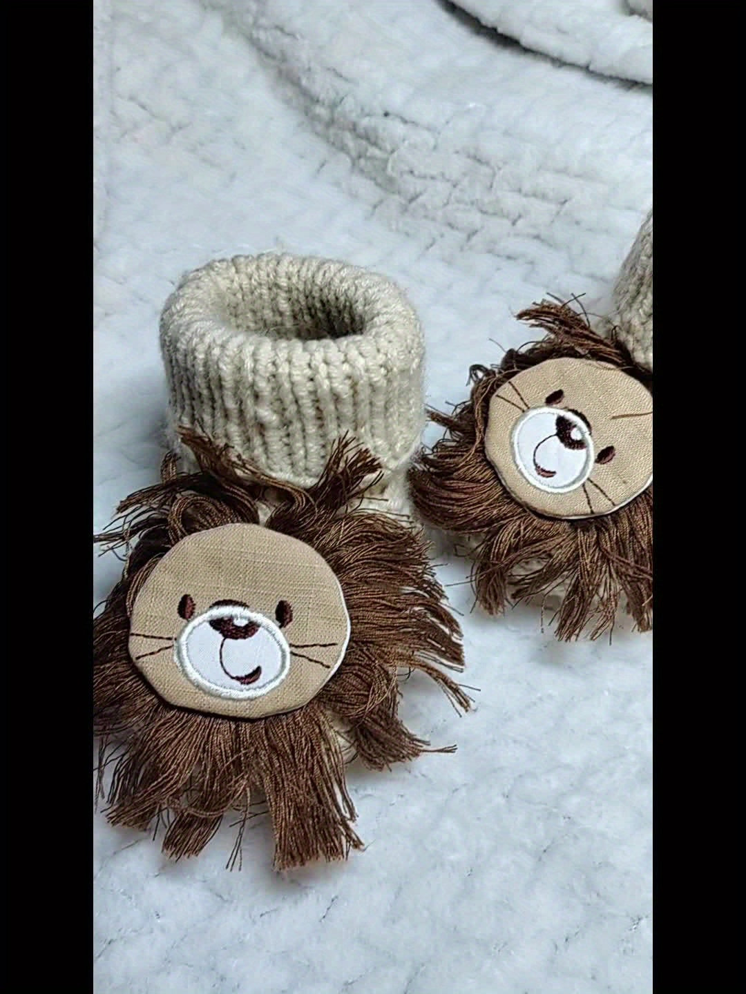 Handmade Knitted Booties & Socks - Soft Sole Shoes with Cute Lion Decorative Gift Shoes for Babies