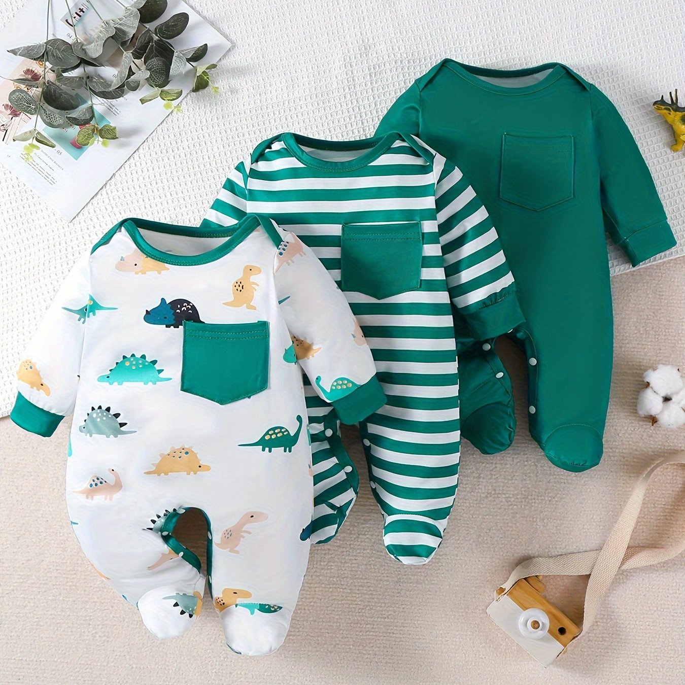 Three-Piece Dinosaur-Themed Green Striped Onesie Set for Baby Boys – Outdoor Wear, Comfortable & Cute