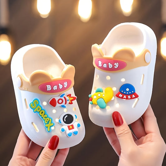 Children's Soft Bottom Summer Slippers for Girls, Cartoon Pattern, Light Up Crib Shoes, Breathable, PVC Upper, Sole, and Insole, No Lining Inside, Spring/Summer