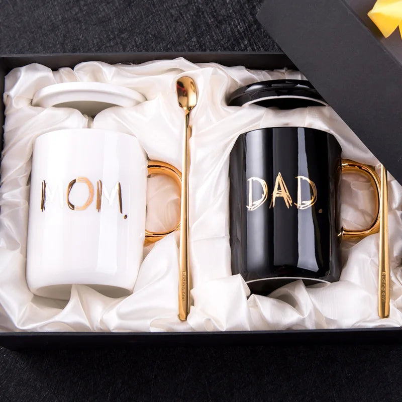 Mom & Dad Ceramic Coffee Mug with Lid & Spoon — 400ml (13.5 fl oz) | Gift Box, Black & White