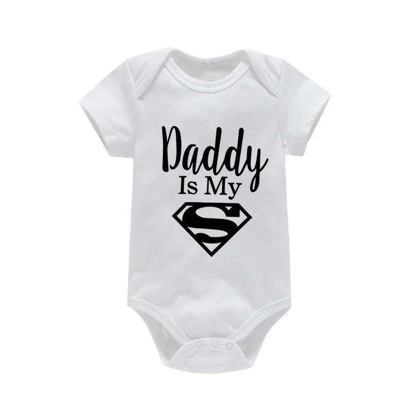 Newborn Baby Romper – "Daddy Is My Hero" Funny Print Bodysuit – Cute & Casual Infant Jumpsuit for Baby Boys & Girls