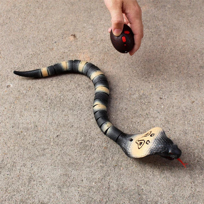 Infrared RC Realistic Snake Toy – Electric Simulated Cobra Viper for Kids Halloween