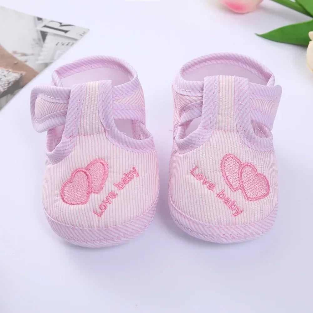 Double Heart Spring and Autumn Shoes – Soft Soled Toddler Shoes for Men & Women, 0-1 Years Old, Baby Walking Shoes (3-6-9 Months)