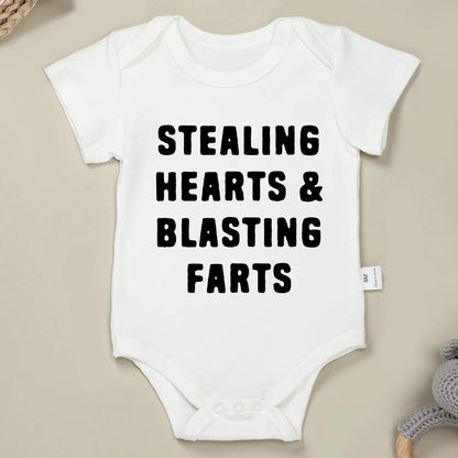 Creative Baby Onesie – "Stealing Hearts and Blasting Farts" Letter Print Funny Bodysuit – Comfy & Breathable Cotton Infant Clothes (0-24M)