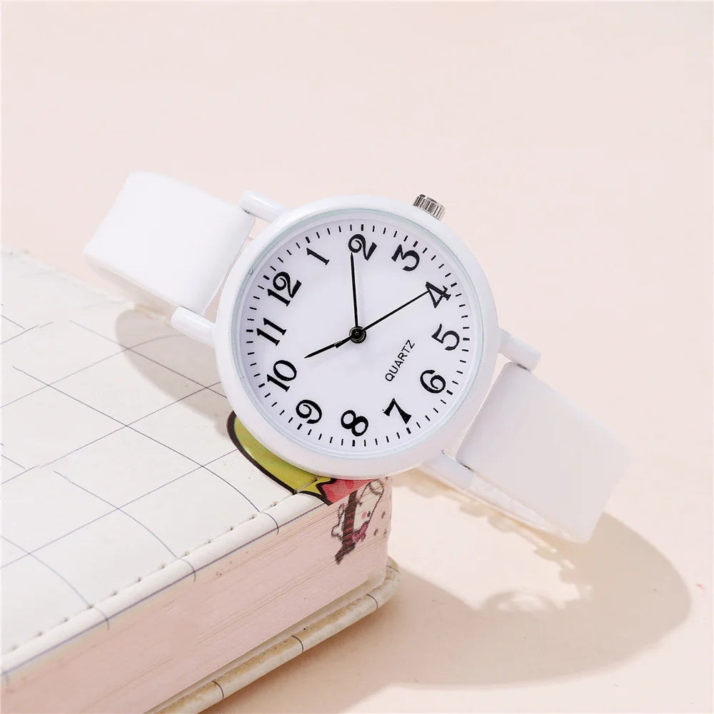 Fashion Simple Silicone Band Quartz Watch for Boys, Girls, and Students