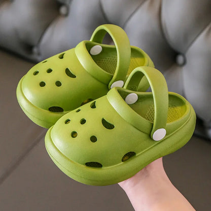 Children’s Garden Shoes – Boys’ & Girls’ Outdoor Play Sandals, Wear-Resistant Non-Slip, Charms Compatible for Christmas & Halloween