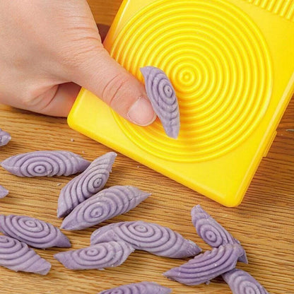 1 Set Multifunctional Spaghetti Maker Board DIY Gnocchi Macaroni Maker Noodle Tools