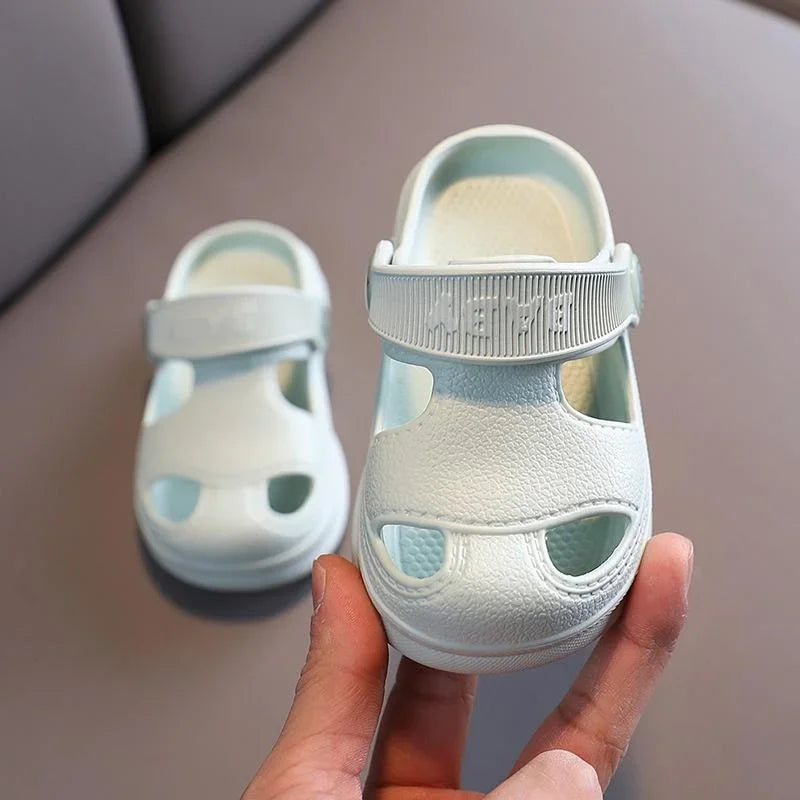 Summer New Baby Hole Shoes – Non-Slip Soft Sole Children’s Beach Sandals for Boys & Girls