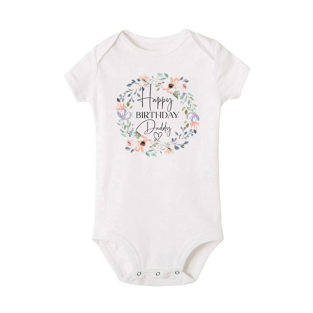 “Happy Birthday Daddy, I Love You” – Adorable Newborn Baby Bodysuit, Short-Sleeve Infant Romper, Perfect Birthday Gift for Dad