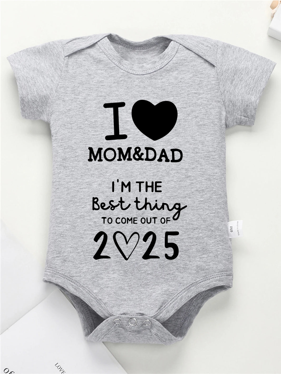 I Love Mom & Dad Baby Romper – Cute Newborn Bodysuit for Boys & Girls, Comfortable Cotton Outfit