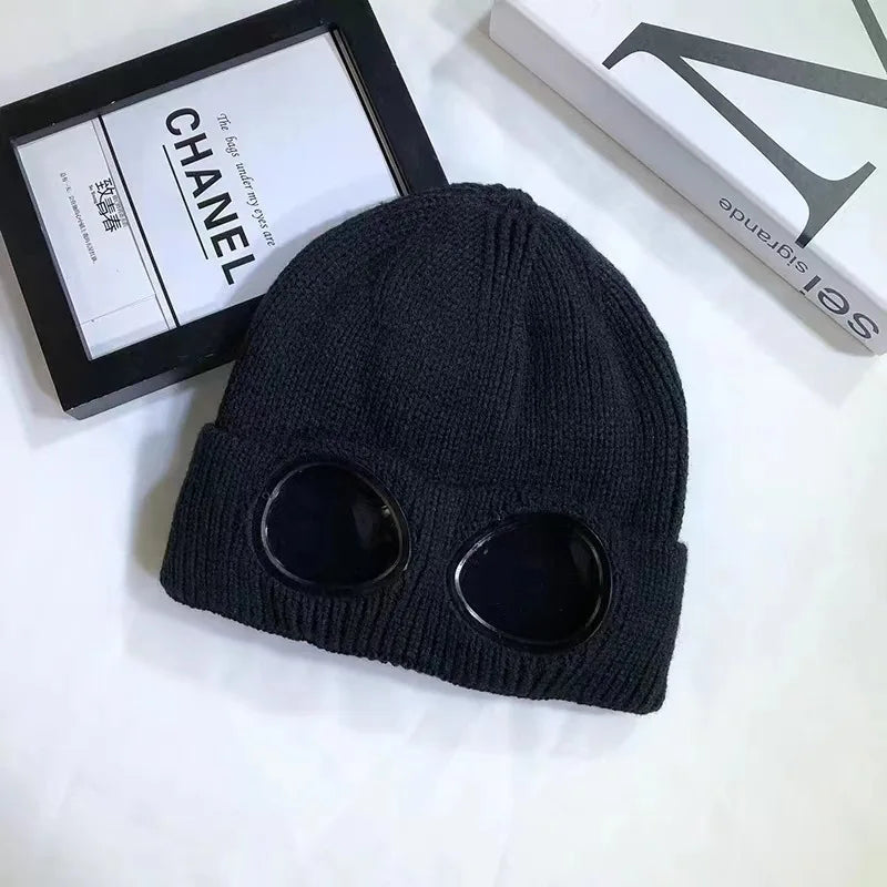 Unisex Knit Ski Beanie with Built-In Goggles — Windproof, Anti-Slip Ear-Protection Winter Hat, One Size Fits Most (54–60 cm / 21–23.6 in)
