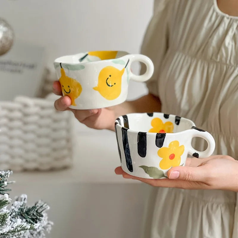 300ml (10 fl oz) Hand-Pinched Irregular Ceramic Mug – Cute Strawberry & Flower Coffee Cup, 10.3×6.2 cm (4.06×2.44 in) Gift for Kids & Girls