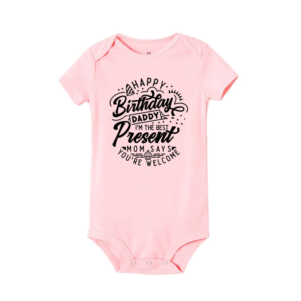 “Happy Birthday Daddy, I Love You” – Adorable Newborn Baby Bodysuit, Short-Sleeve Infant Romper, Perfect Birthday Gift for Dad