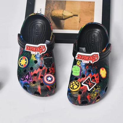 MINISO Avengers Spider-Man Cartoon Anime Hole Shoes – Children’s Anti-Slip, Anti-Odor Beach Sandals for Boys & Girls, Birthday Gift