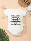 “Back Off! I Have a Crazy Aunt” – Funny Letter Print Baby Onesie, Short-Sleeve Bodysuit for Newborns & Infants