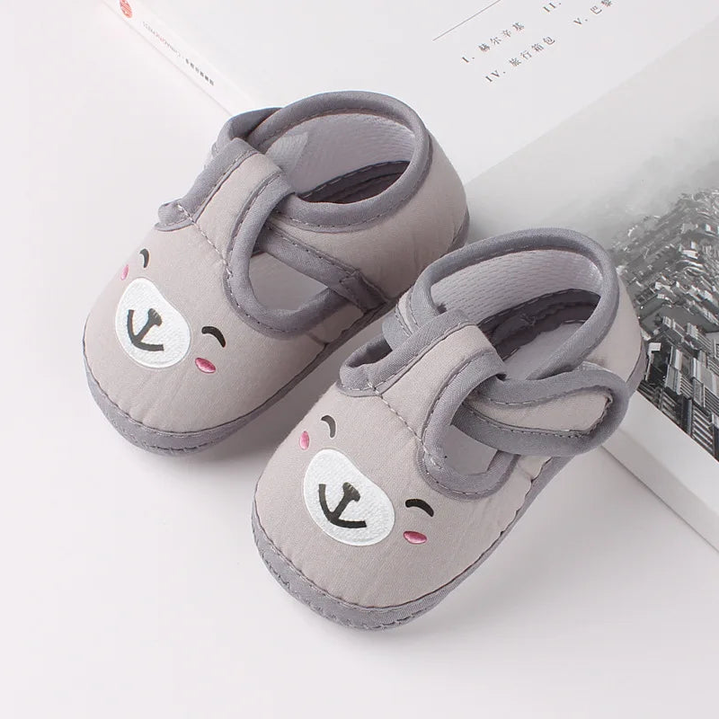 New Spring and Autumn Non-Slip Baby Walking Shoes – Cute Cartoon Bear First Walkers for Newborns