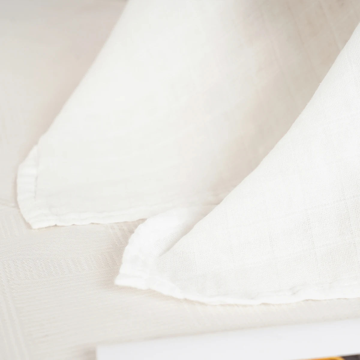 Elinfant 4-Piece Set – Soft Muslin Baby Burp Cloths & Drool Bibs, 60x60cm Comfortable Baby Scarf Blanket - Kidzy Market
