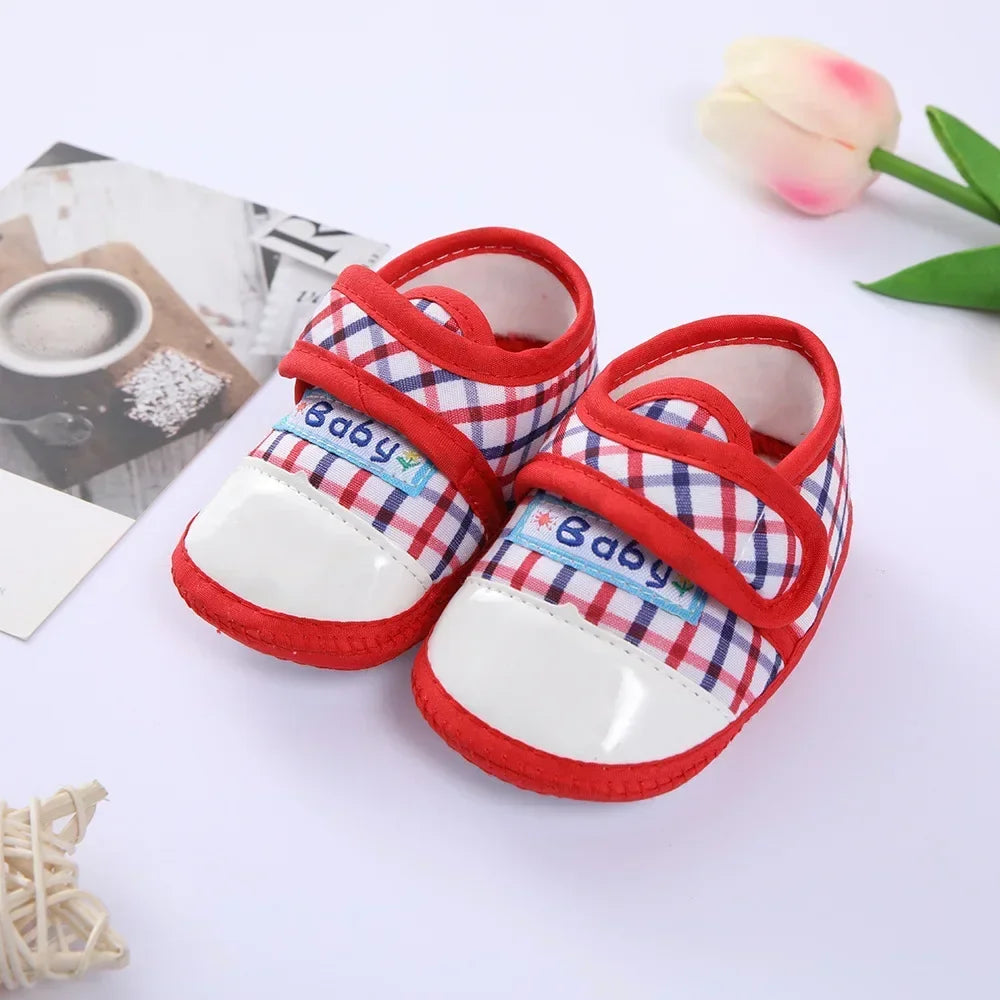 Double Heart Spring and Autumn Shoes – Soft Soled Toddler Shoes for Men & Women, 0-1 Years Old, Baby Walking Shoes (3-6-9 Months)