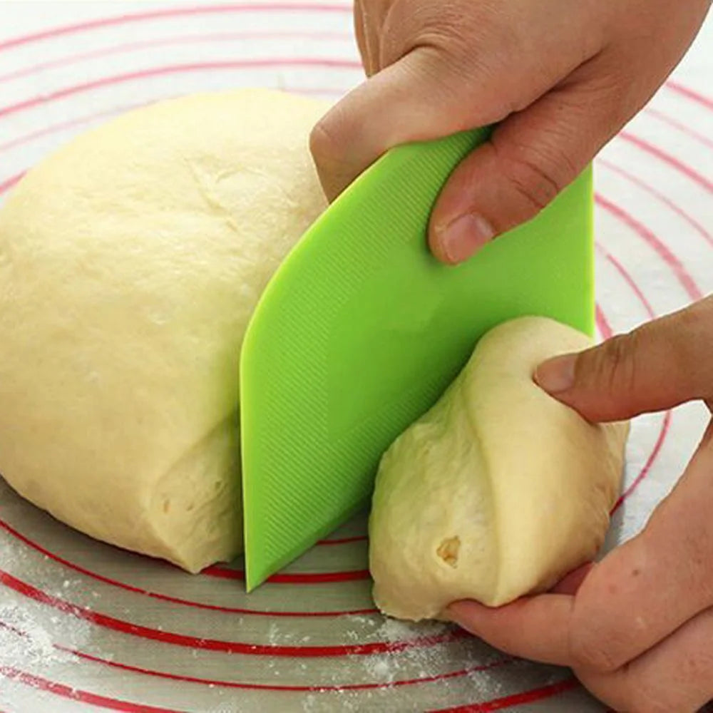 Versatile Baking Tool Set - Cake Spatula, Dough Knife and Butter Scraper