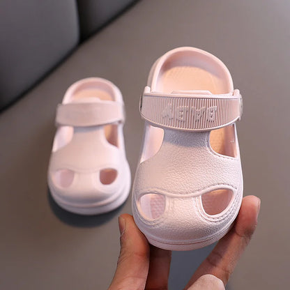 Children’s Cave Shoes – Summer Anti-Slip Soft Soled Beach Sandals for Boys, Girls & Infants with Cartoon Design