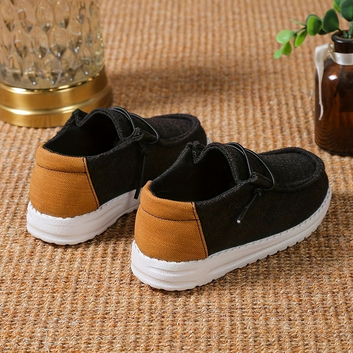 1 Pair Boys Canvas Low-Top Sports Shoes – Lightweight Breathable Casual Athletic Sneakers with Elastic Band Closure – view 10