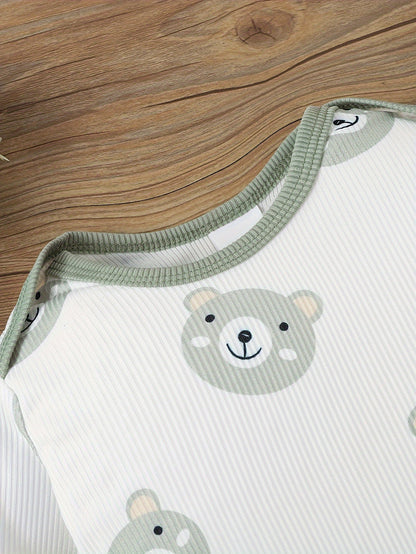 Baby Bear Print Outfit – Triangle Romper, Trousers & Hat 3-Piece Set (Soft & Comfortable, Newborn Outdoor Clothing)