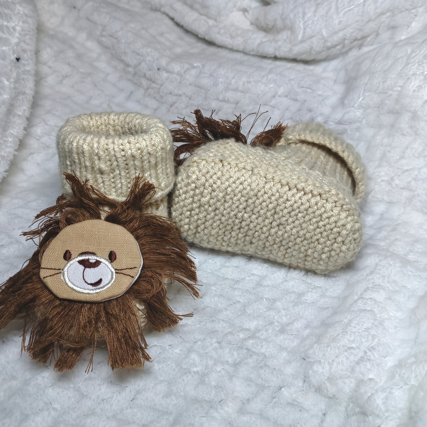 Handmade Knitted Booties & Socks - Soft Sole Shoes with Cute Lion Decorative Gift Shoes for Babies